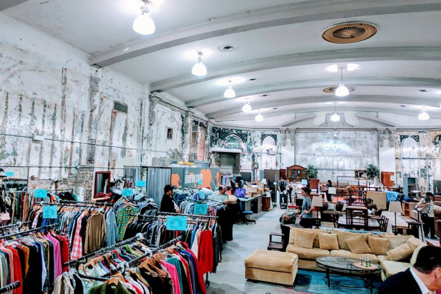 Dress for less: The 3 best thrift stores in Chicago | Hoodline