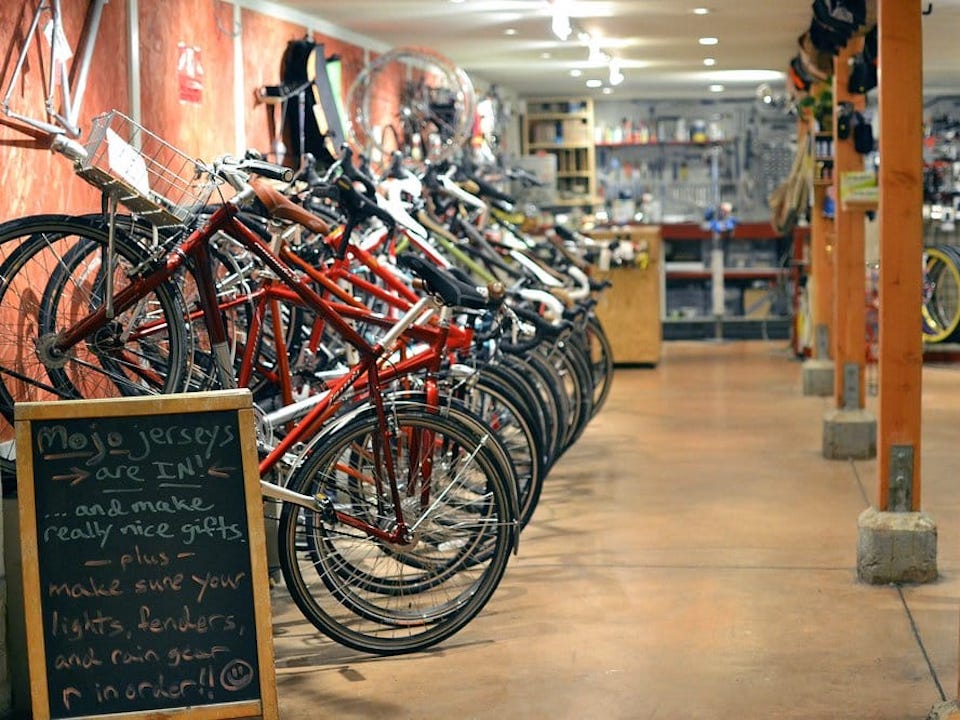 Bike Shop At 'Mojo Bicycle Café' Closing, But Eatery To Remain | Hoodline