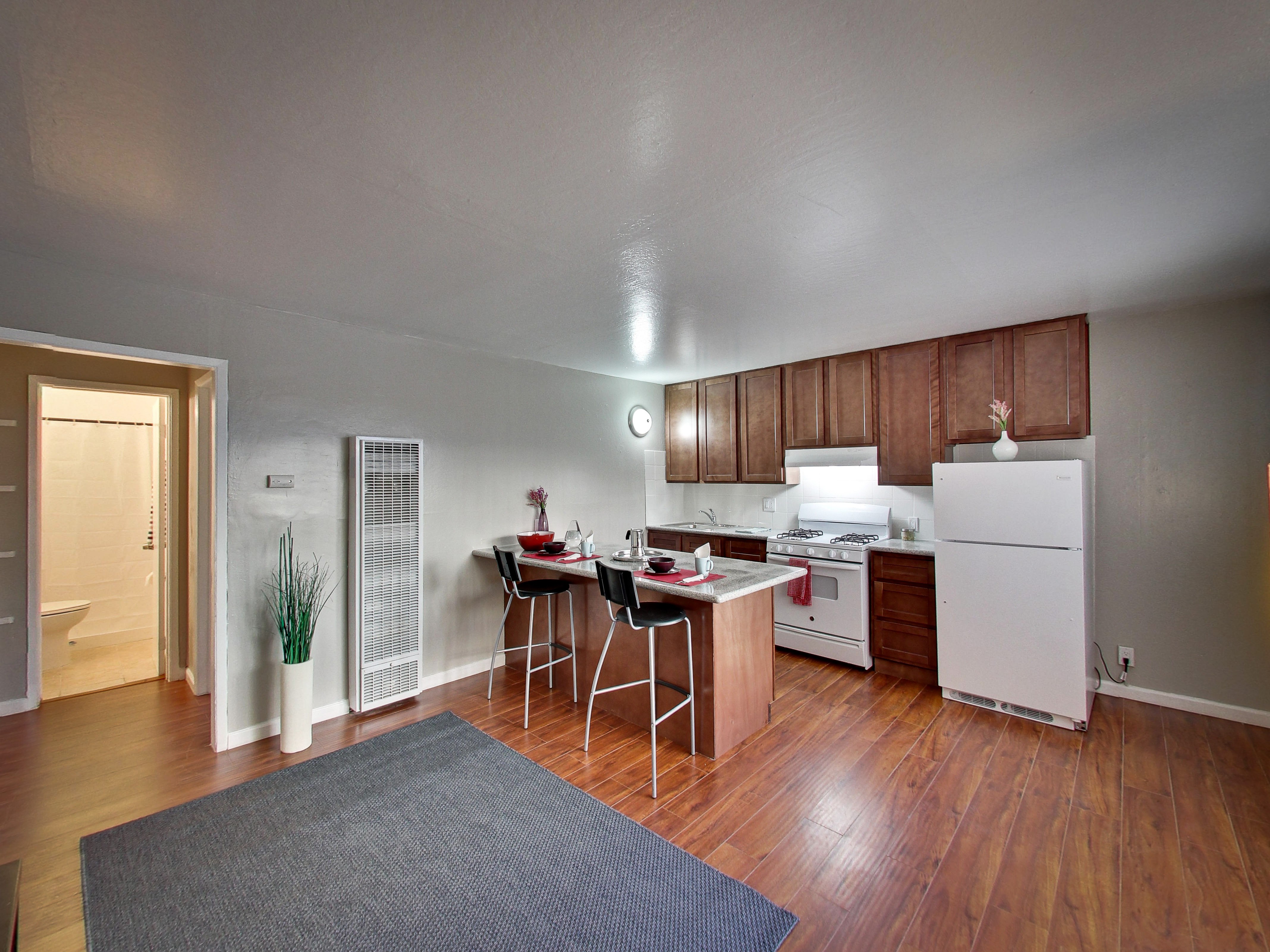Check Out Today S Est Rentals In Oakland Hoodline This Studio Apartment At 2000 Linden St In Ralph Bunche Is Listed For 1 383 Month