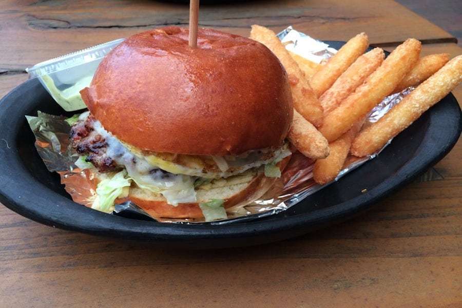 Orlandos 3 Top Spots To Score Burgers Without Breaking The