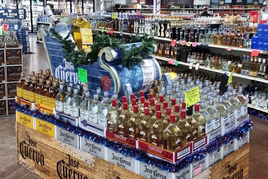 Explore the 4 most popular spots in Dallas' Lake Caroline neighborhood