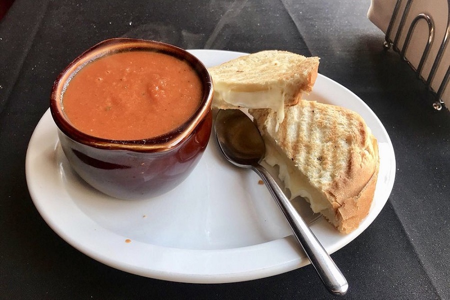 Explore 4 favorite cheap cafes in Worcester