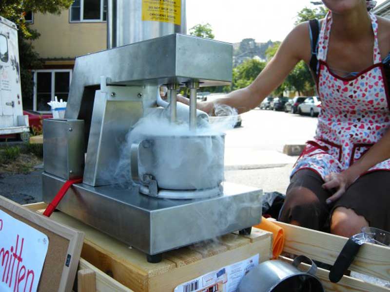 liquid nitrogen ice cream machine