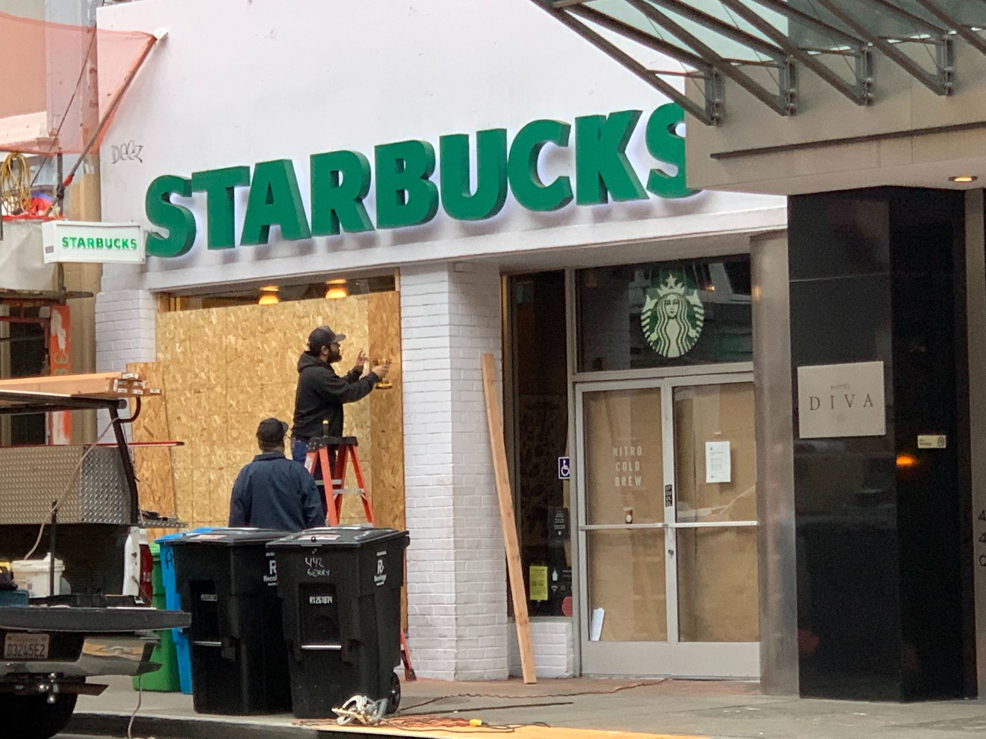 Starbucks cuts back to handful of San Francisco locations amid COVID19