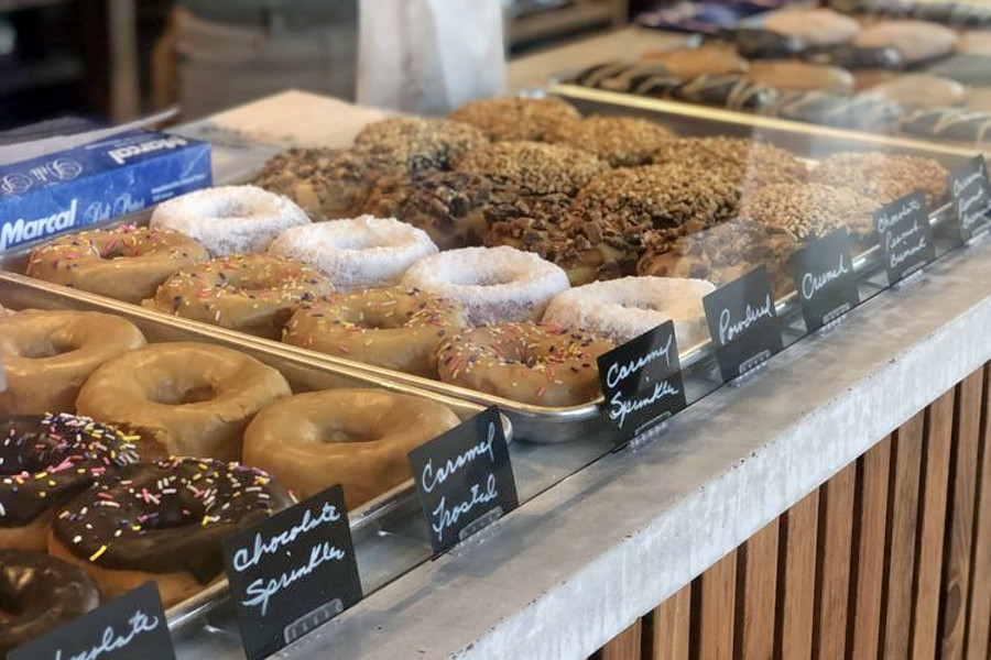 Rise'n Roll Bakery makes Broad Ripple debut, with doughnuts and more