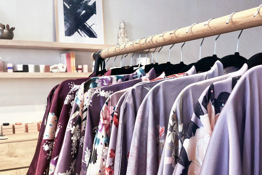 looking for women's clothing