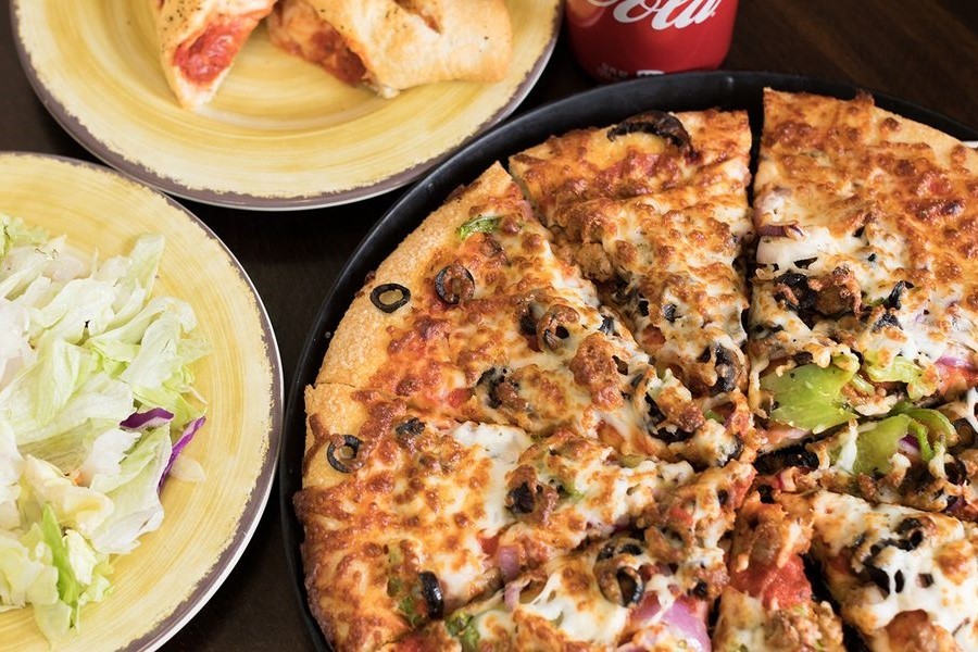 Santa Ana S 3 Best Spots For Inexpensive Pizza